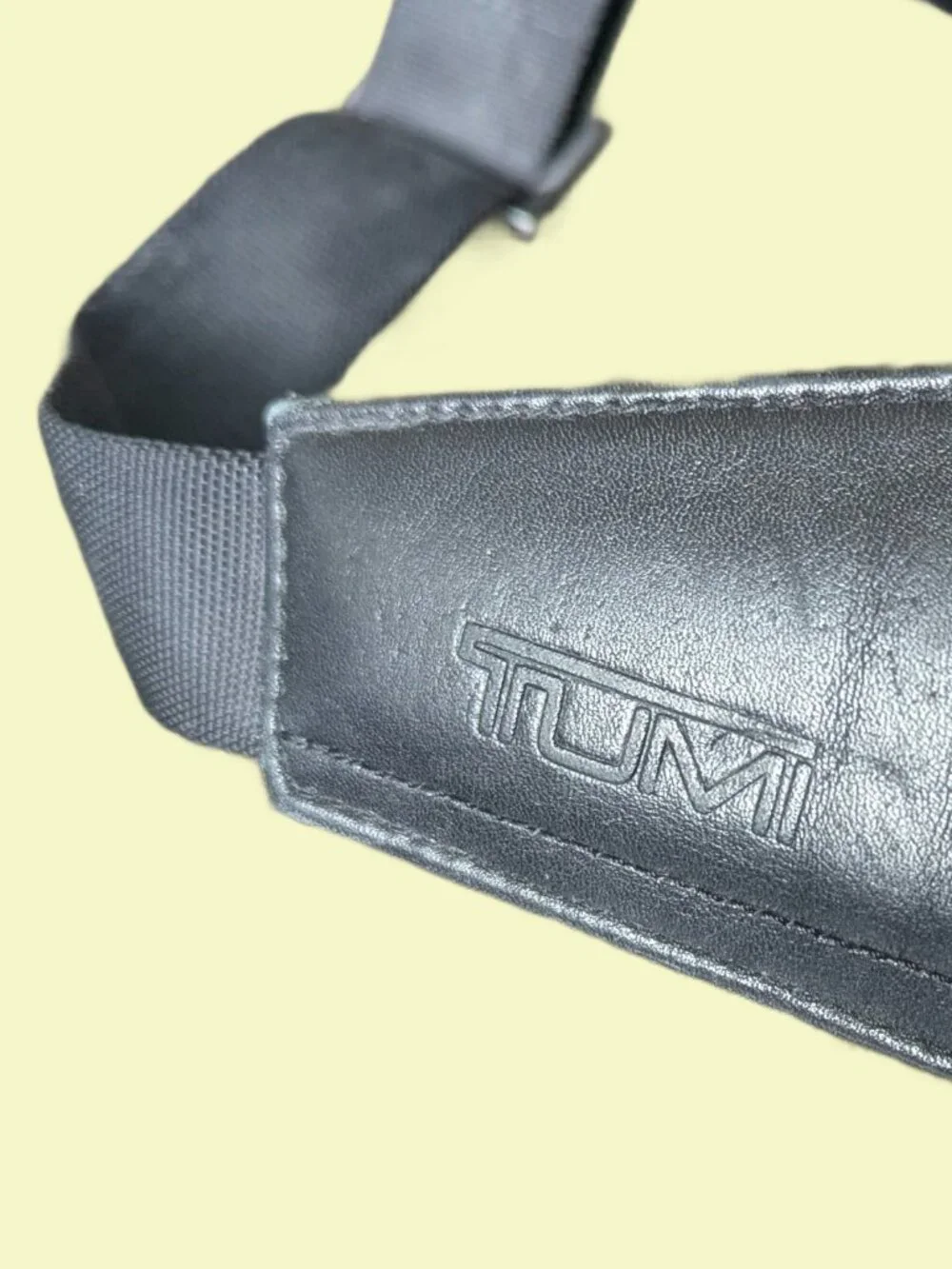 Tumi Leather & Nylon - Vintage Laptop Briefcase - Fits 10